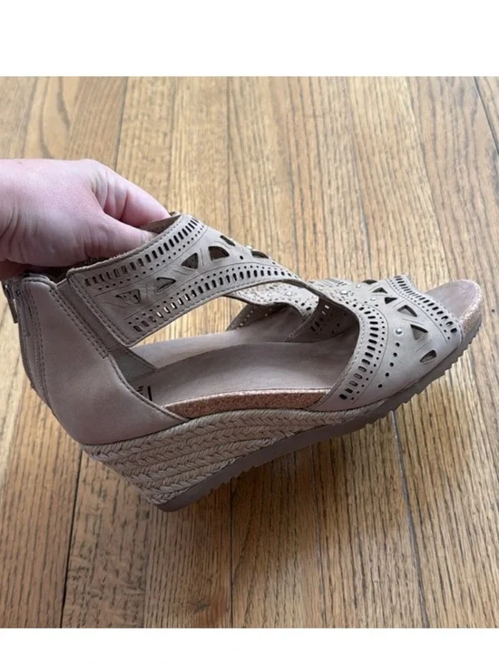 Earth Attalea Barbuda Leather Wedge Sandals Tan Biscuit Cutout Comfort Shoes 7.5 - Picture 3 of 7